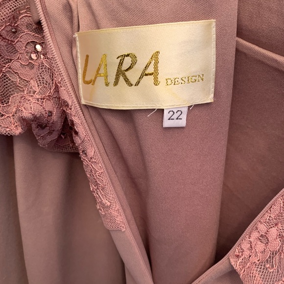 Lara Design dress - Picture 8 of 8